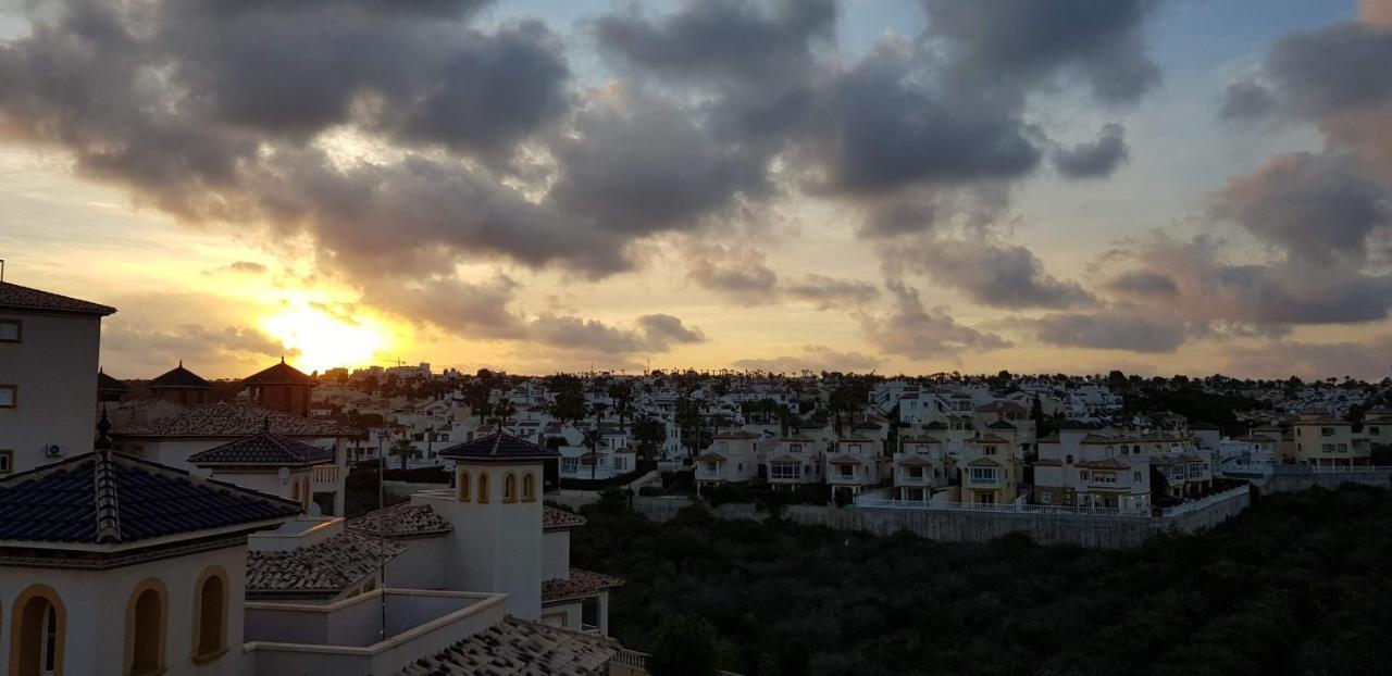 3 Bdr House Near La Zenia Private Lounge Terraces, Fire Places, Bbq, Kitchen, Parking 오리후엘라 외부 사진